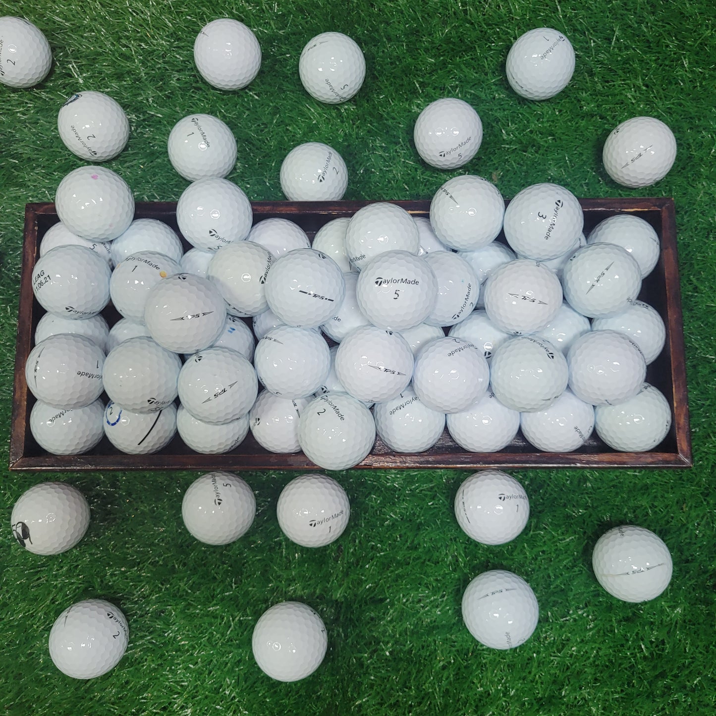 TaylorMade TP5 Golf Balls - 1 Dozen